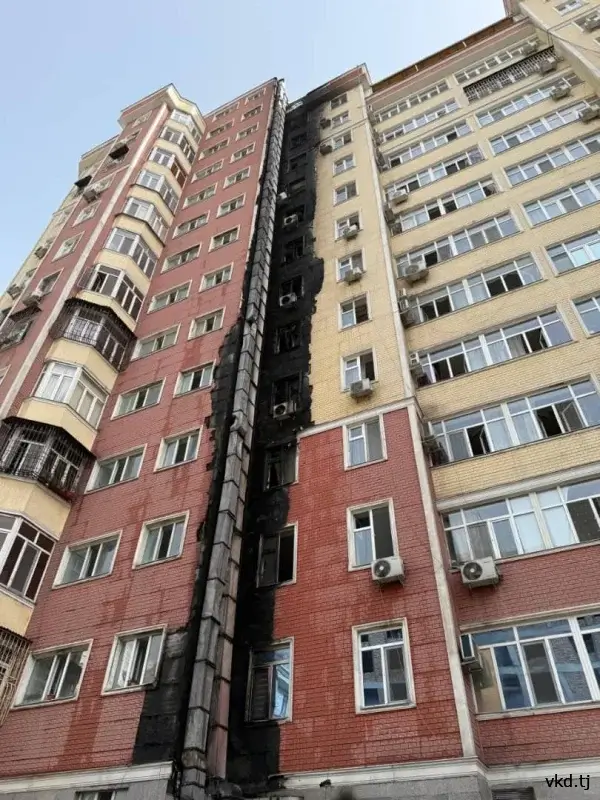拉格曼大厦厨房发生火灾，12层楼受损。