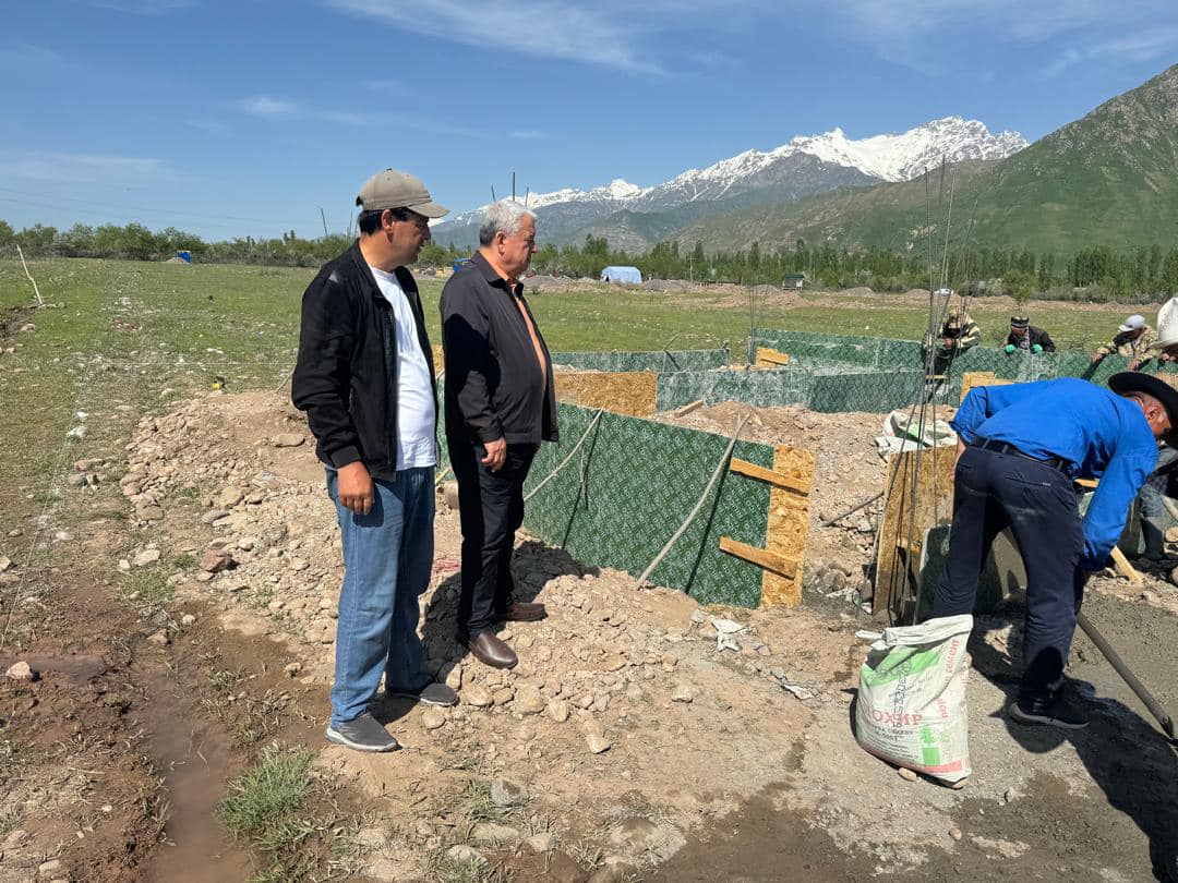 拉什特和塔吉卡巴德两地已开始建设新的医疗设施。