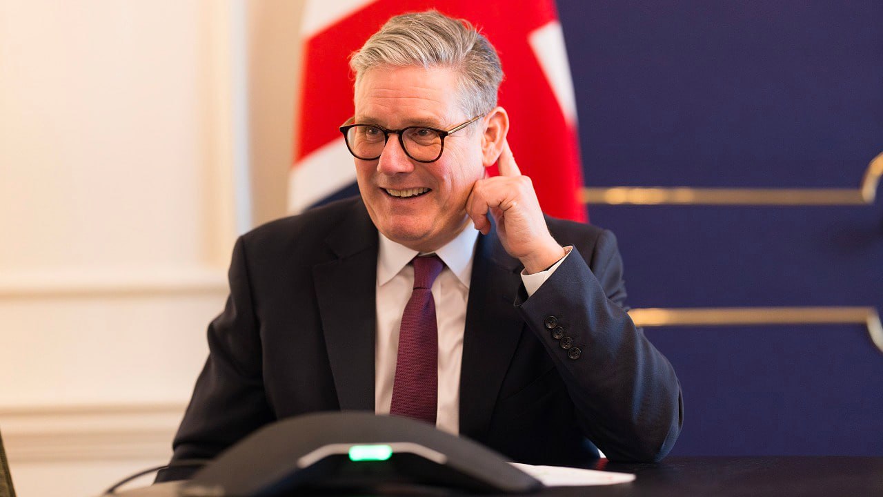 警方正在调查英国首相基尔·斯塔默家中发生的火灾。