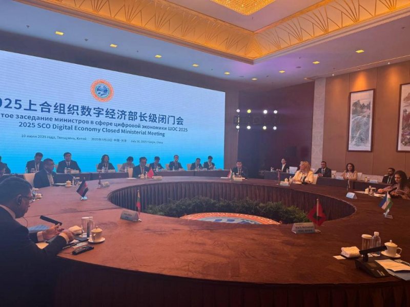 上海合作组织成员国在塔吉克斯坦对外贸易额中所占份额已增至 72%。