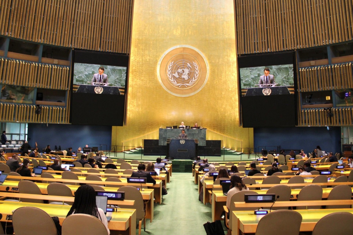 塔吉克斯坦常驻联合国代表参加了巴勒斯坦问题国际会议。