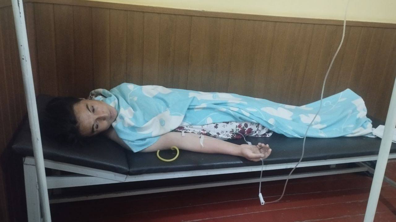 在哈特隆，一名从桥上跳入瓦赫什河的女子已被救起。