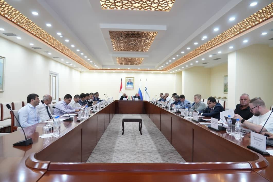 TajikRedmet 和 Rosatom 正在加强合作：双方讨论了铀矿场的修复问题。
