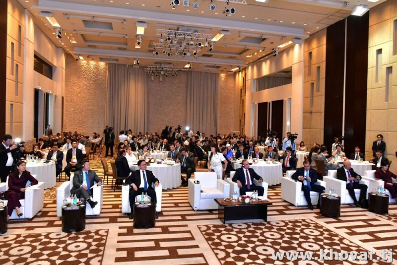 首届塔吉克斯坦-蒙古投资论坛在杜尚别举行。