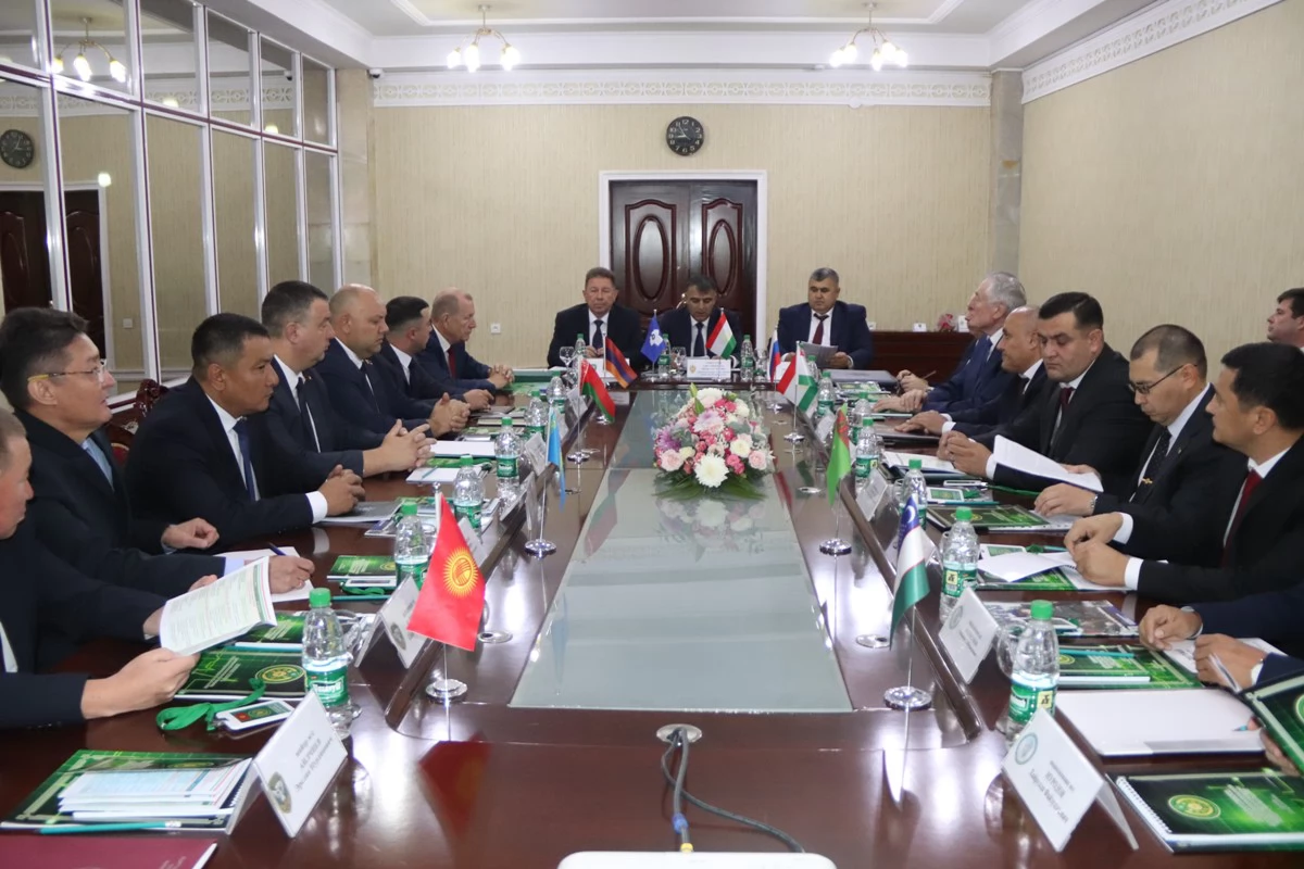 独联体边防机构军事医疗机构负责人会议在杜尚别举行。