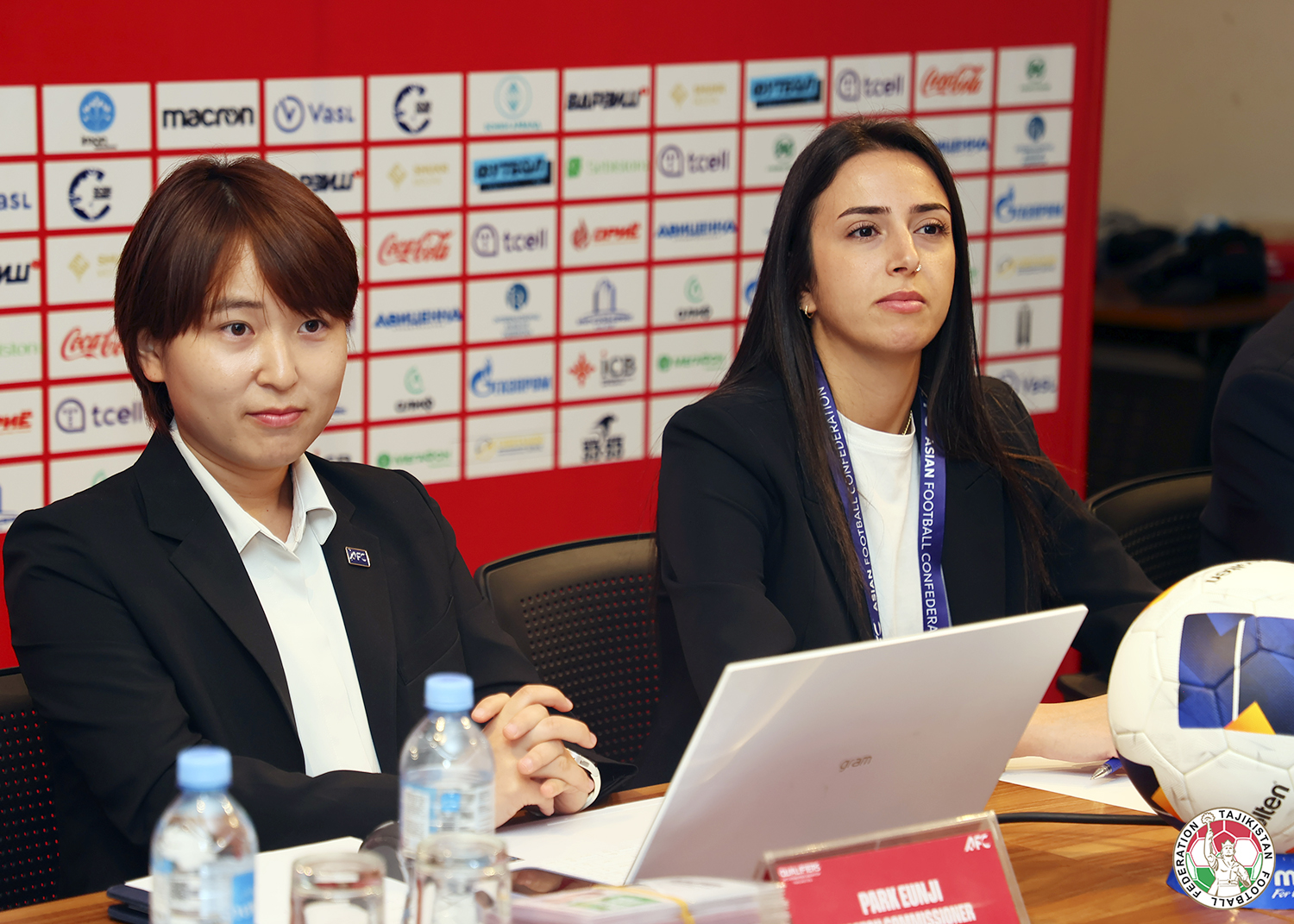在 2026 年亚洲杯女子青年国家队预选赛前夕，杜尚别举行了赛前会议。