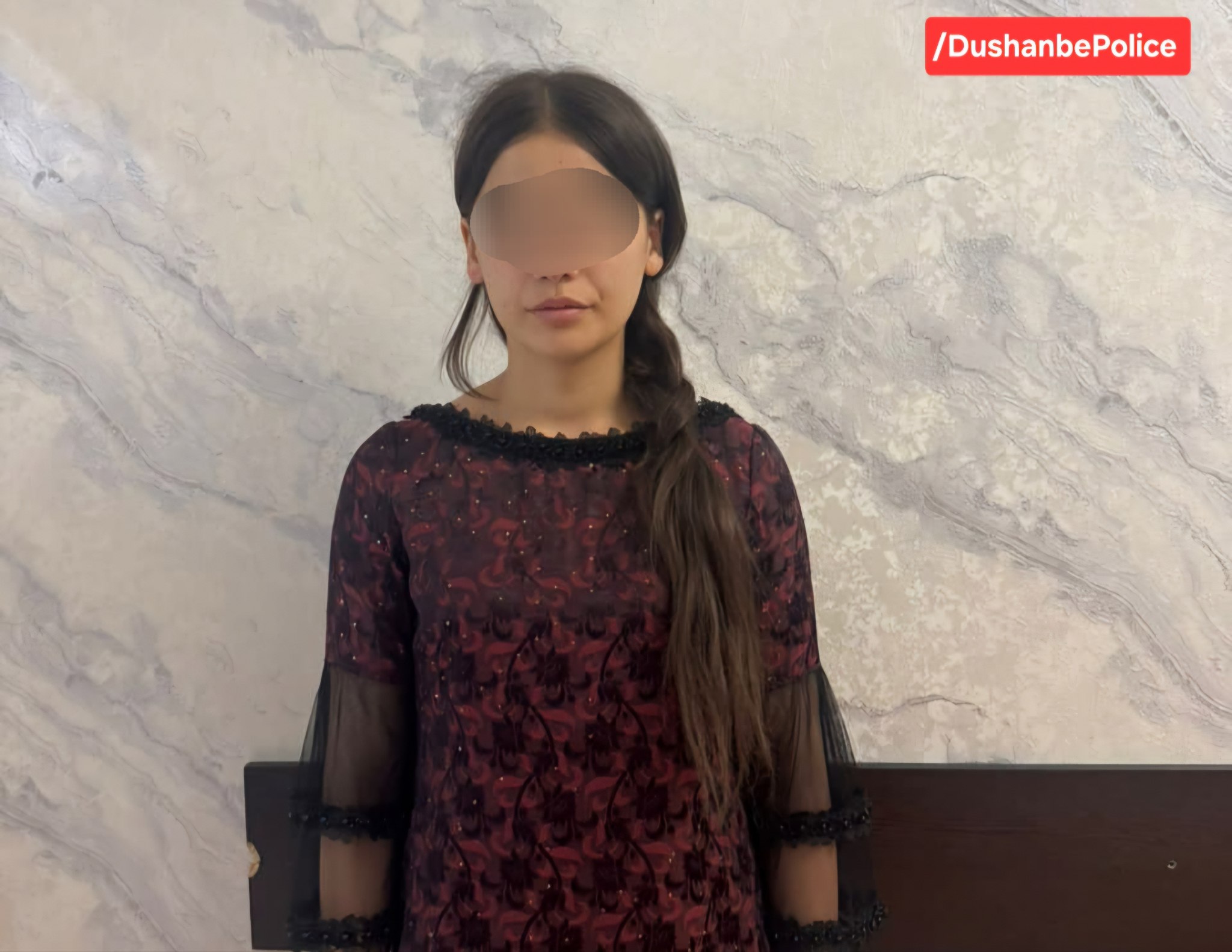 一名16岁少年因涉嫌一系列手机盗窃案在杜尚别被拘留。