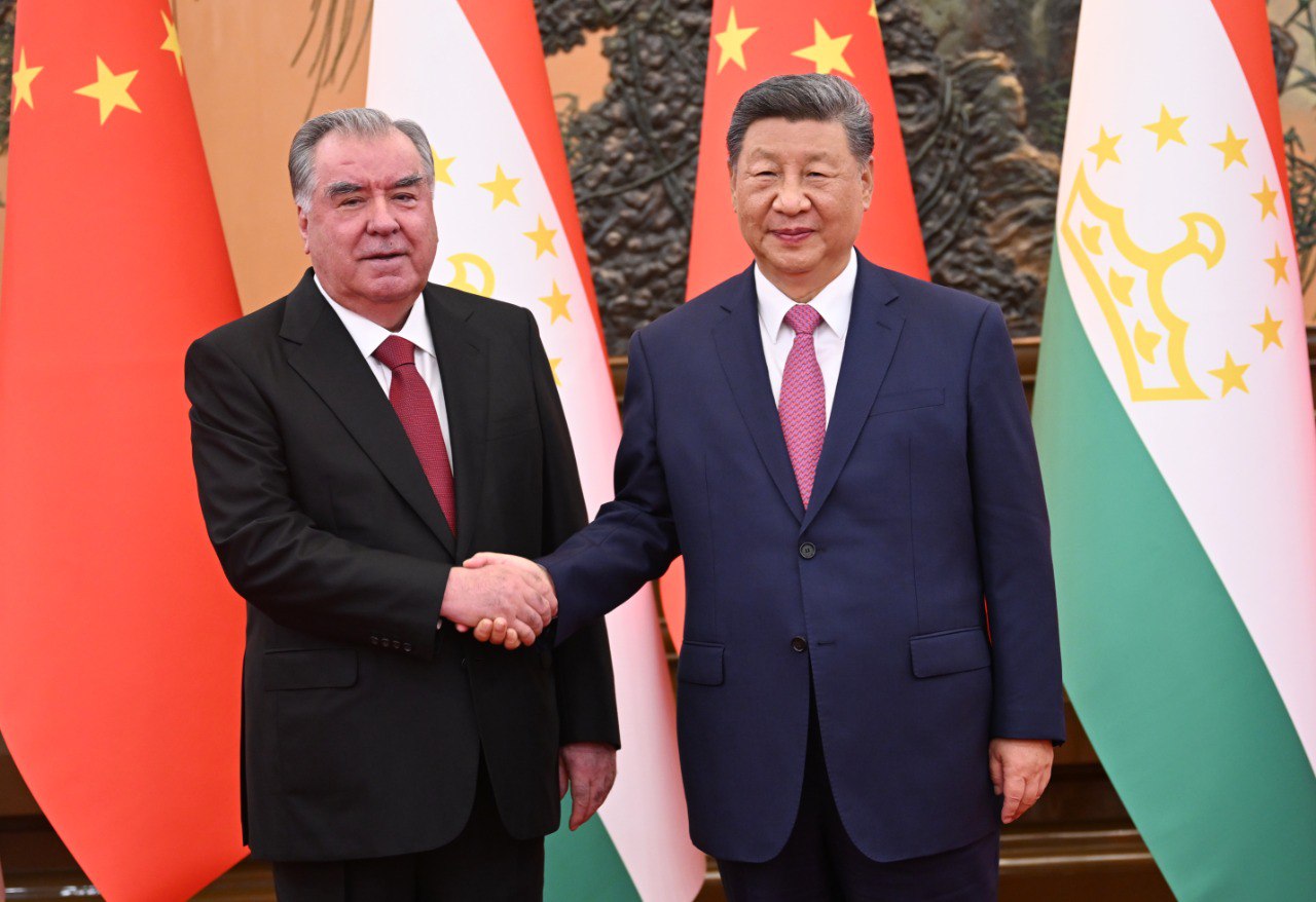 拉赫蒙在北京会见习近平