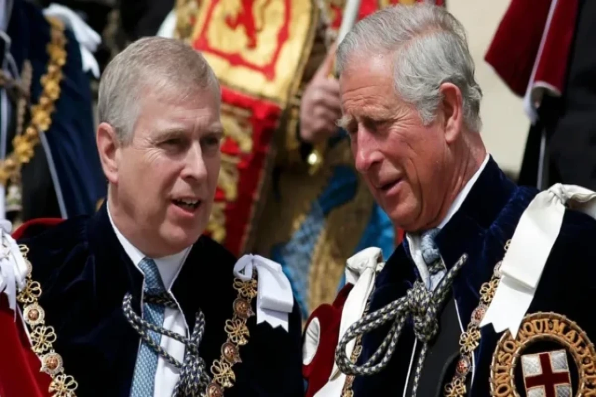 英国国王查理三世正式剥夺了他哥哥的王子头衔。