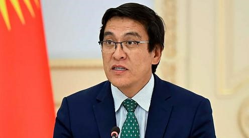 吉尔吉斯斯坦副总理下令解雇多达 20% 的不合格教师。