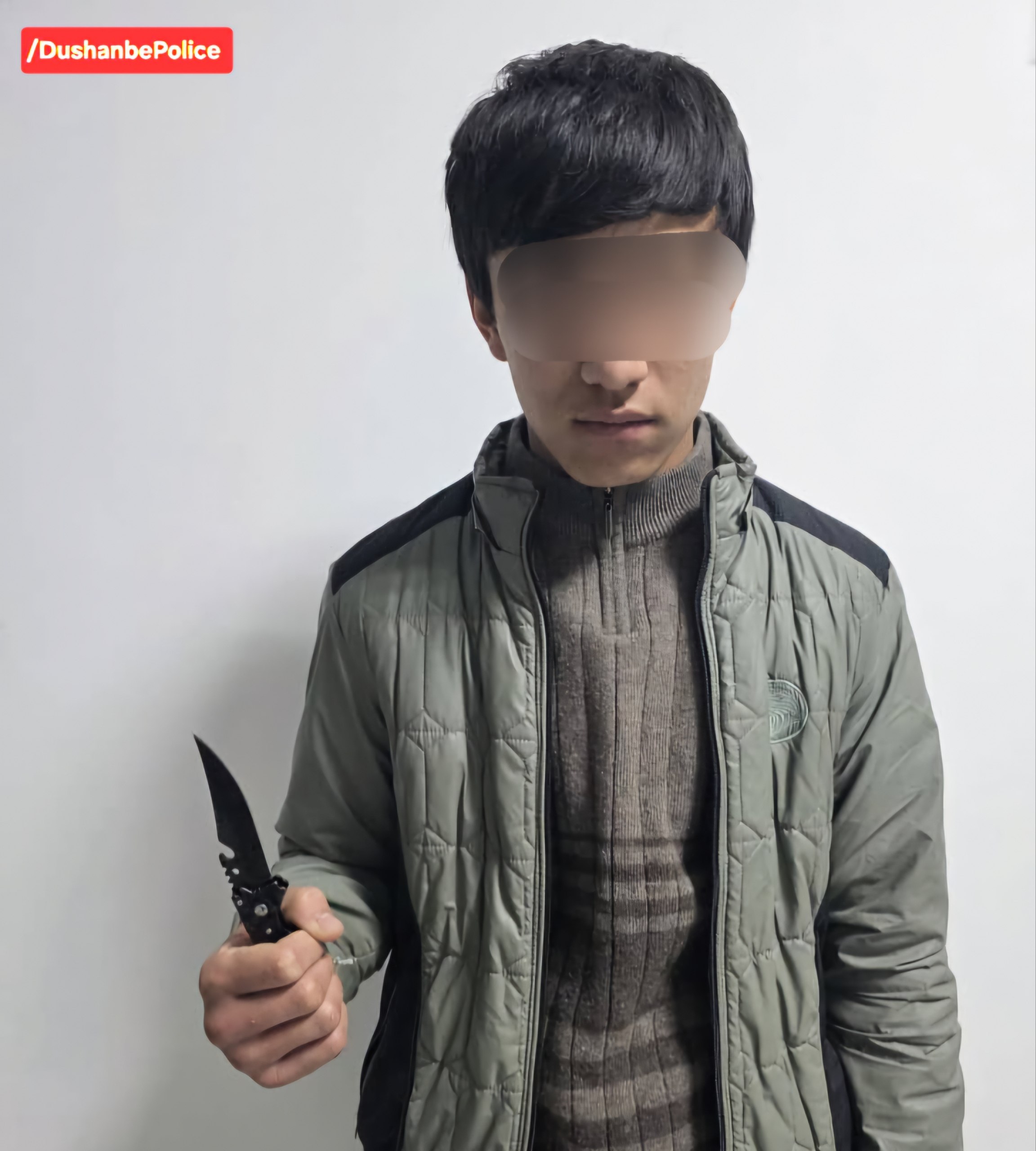杜尚别两名青少年发生斗殴，最终演变成一起持刀伤人事件。
