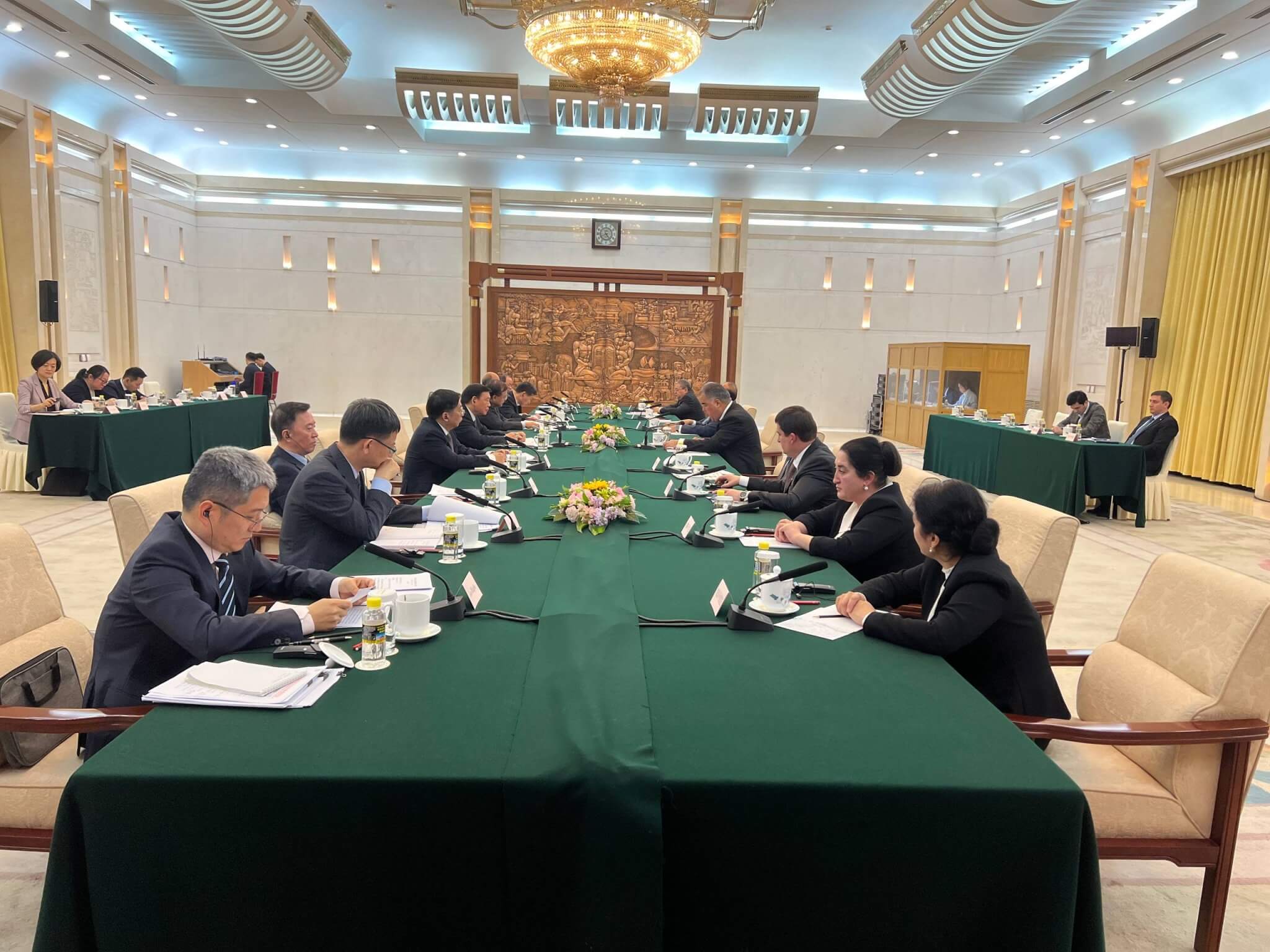 塔吉克斯坦和中国议员互动委员会第一次会议在北京举行。