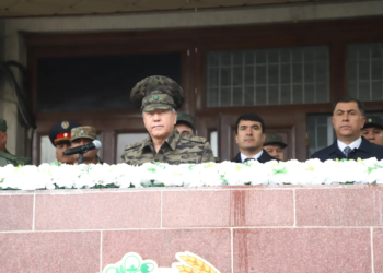 在杜尚别，内务部特警部队成立30周年举行了庆祝活动。