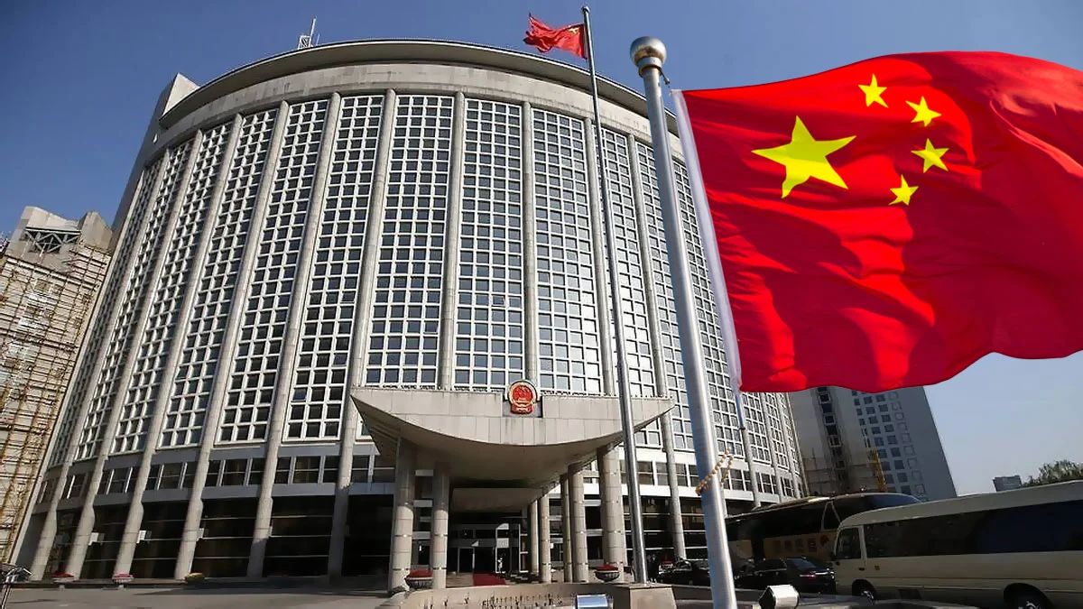 中国外交部表示，日本首相关于台湾的错误言论在国内引发了日益高涨的反对和批评浪潮。