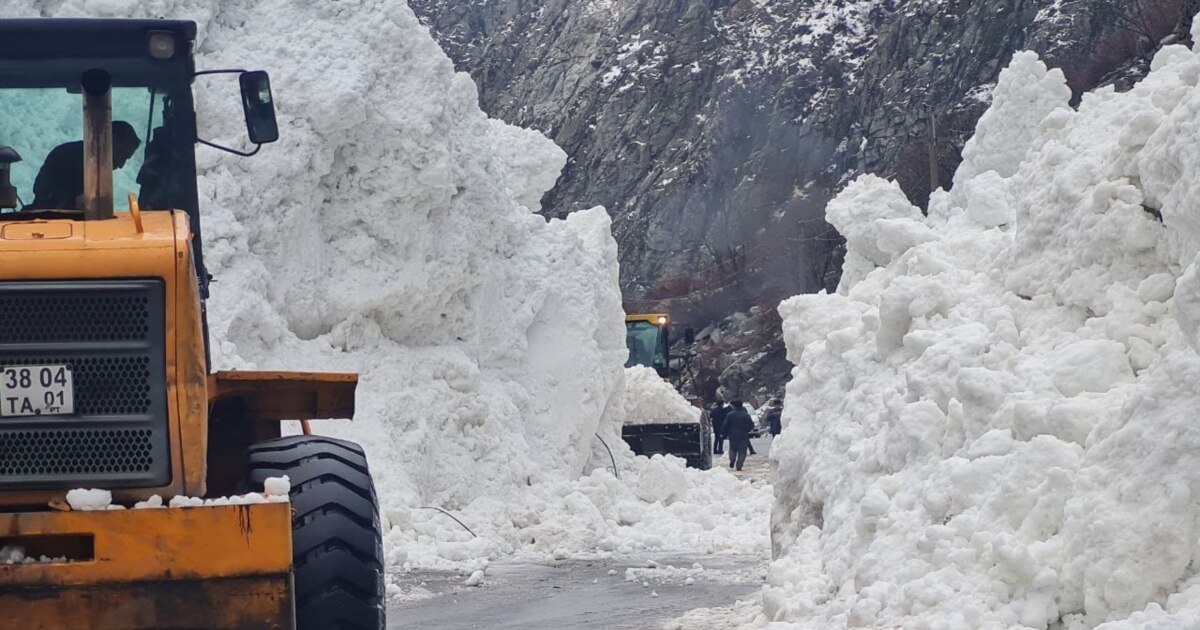 杜尚别-查纳克高速公路预计会发生雪崩。