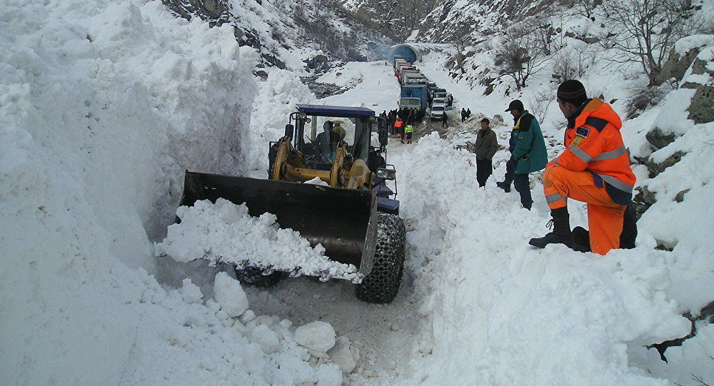 塔吉克斯坦发布了雪崩危险加剧的警告。