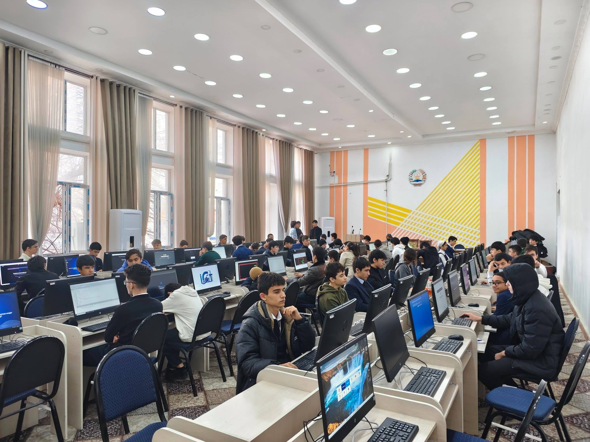 2026年国际信息学奥林匹克竞赛资格赛在杜尚别拉开帷幕。