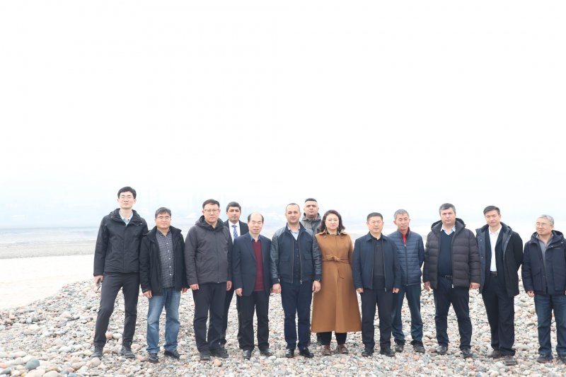 杜尚别水务公司专家与中国代表在杜尚别举行了会晤。