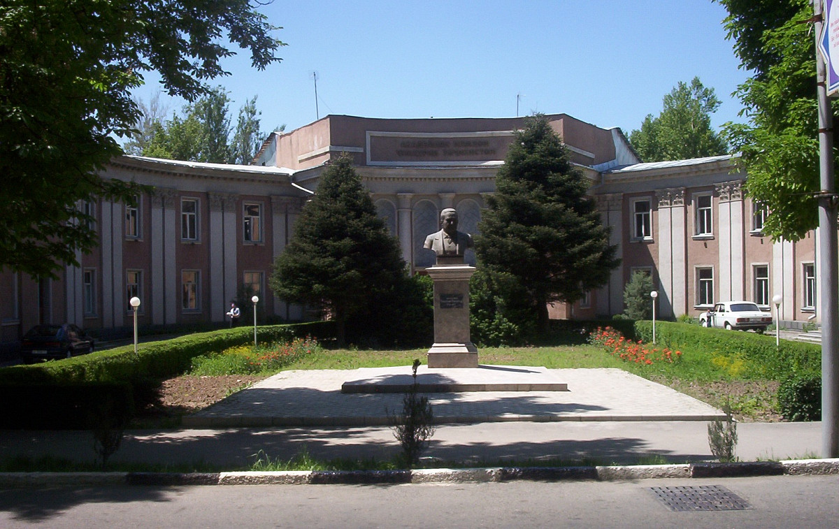 塔吉克斯坦的科学家已在该国开展了 50 多次科学考察。