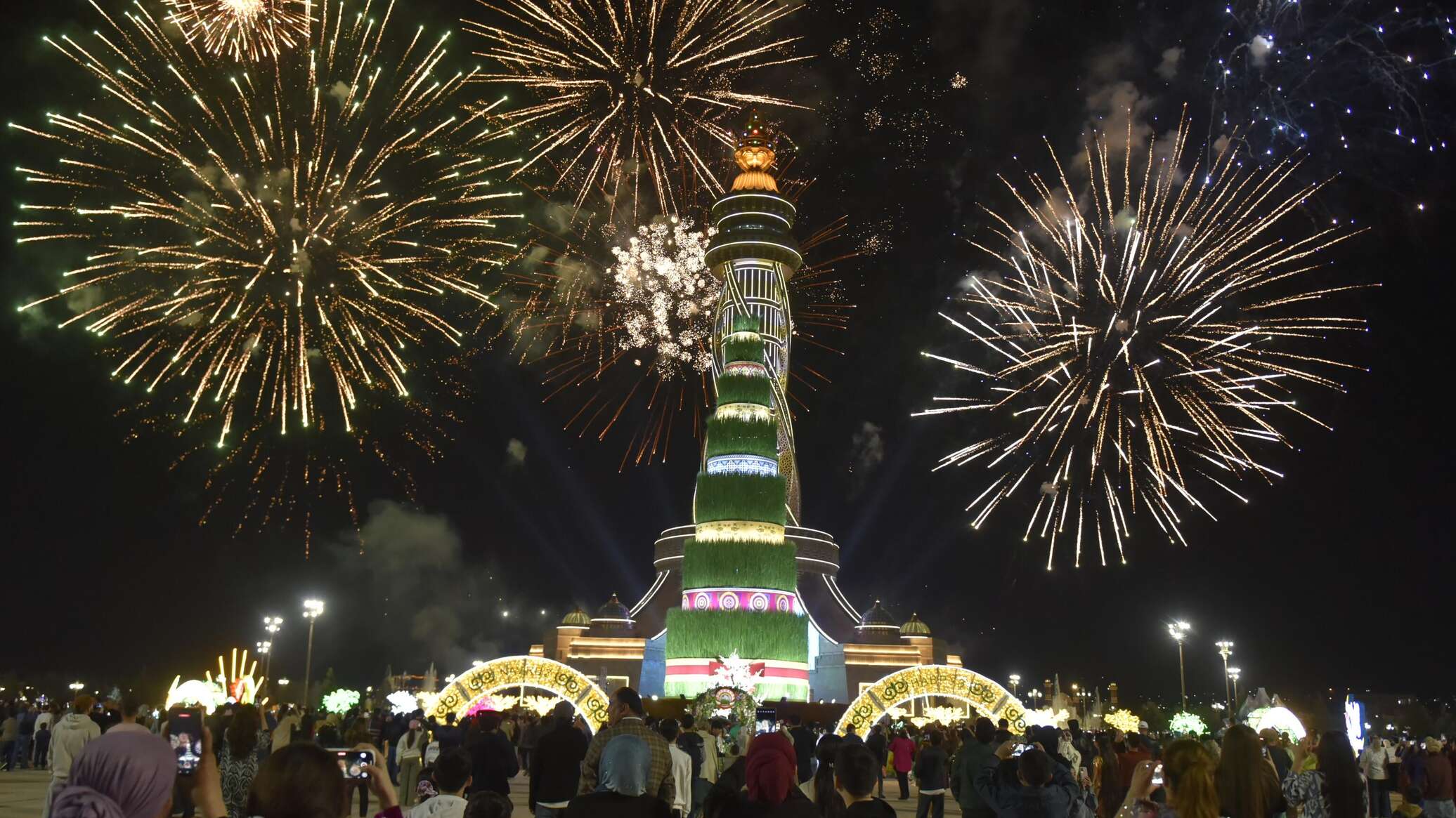 为庆祝首都日，杜尚别将举行庆祝活动和颁奖典礼。