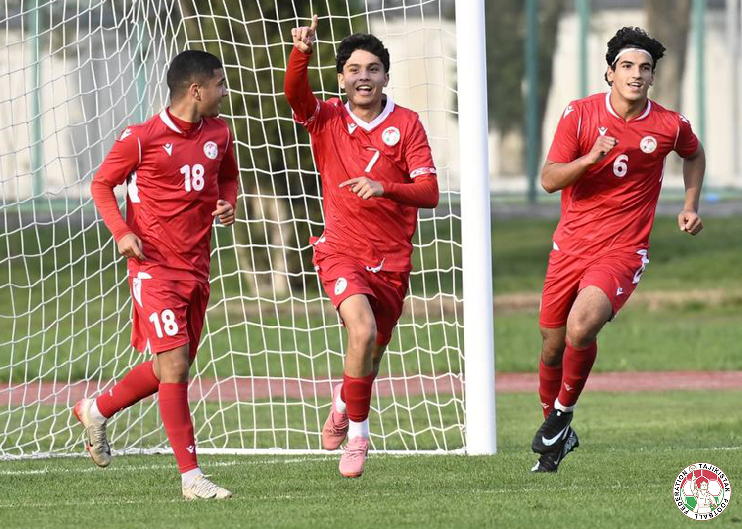 塔吉克斯坦U-16队在CAFA锦标赛首战中取得重大胜利。