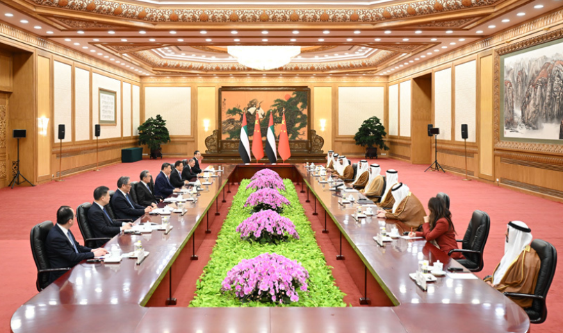 习近平提出了促进中东和平稳定的四点建议。