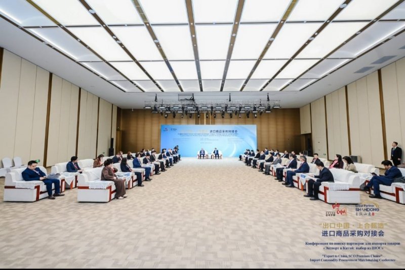 塔吉克斯坦参加了上海合作组织证券市场发展论坛。