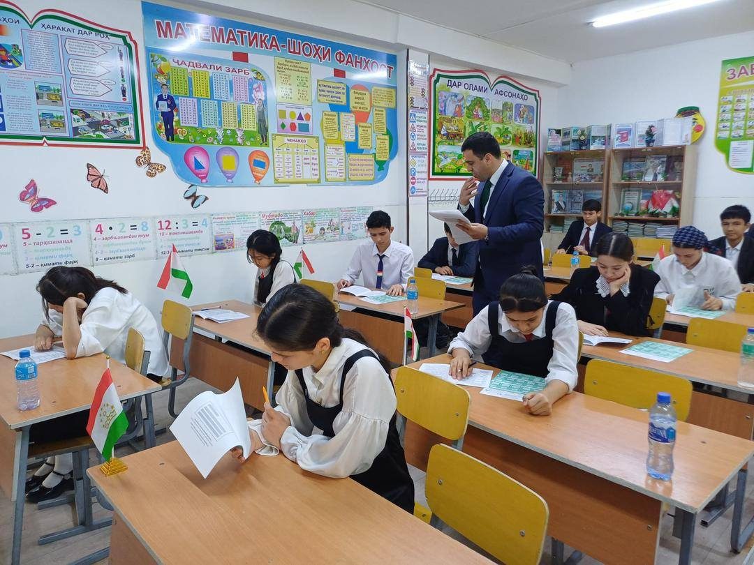 在西诺区，超过9000名小学生参加了模拟考试。