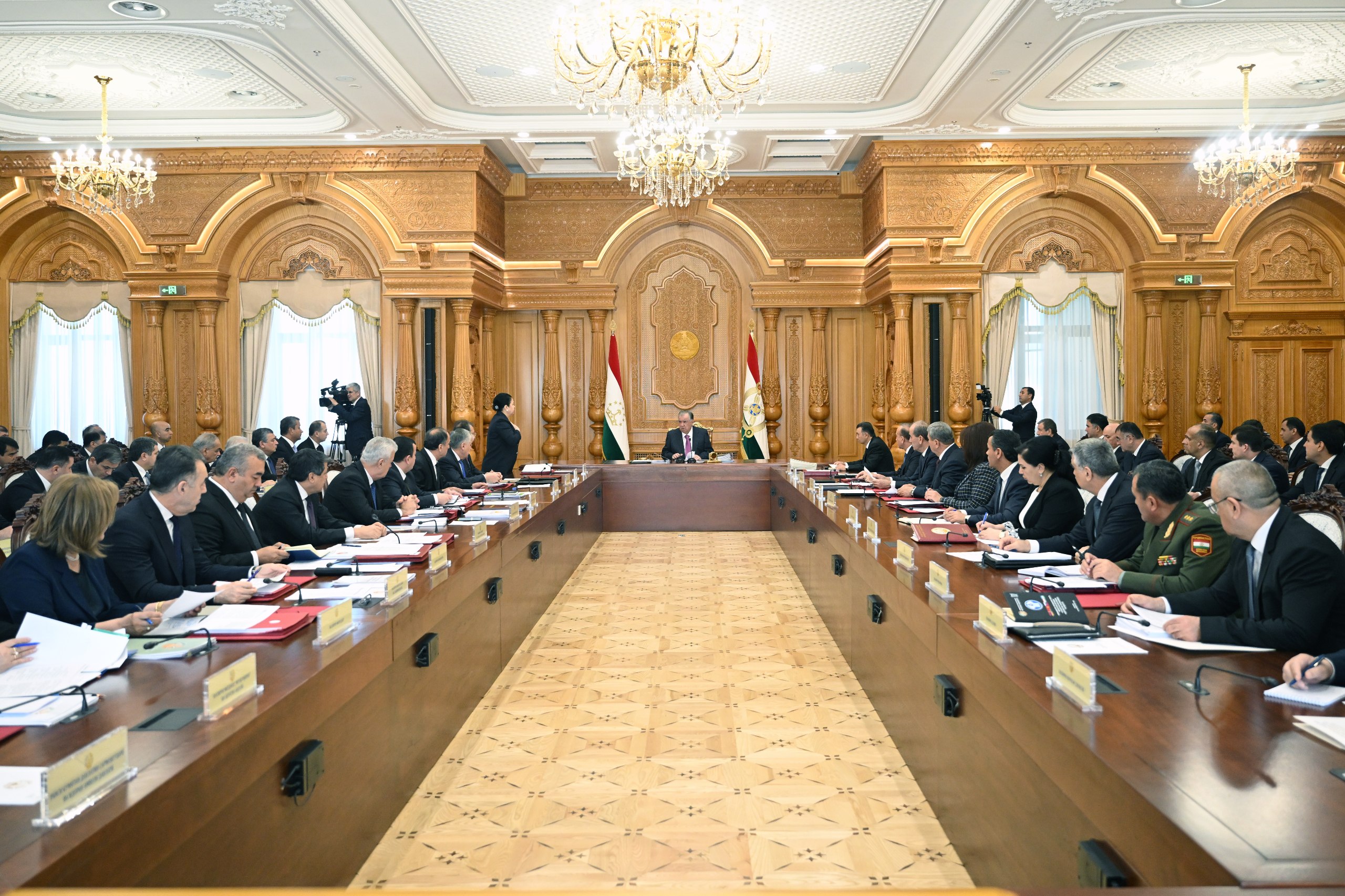 塔吉克斯坦将新建四座水泥厂。