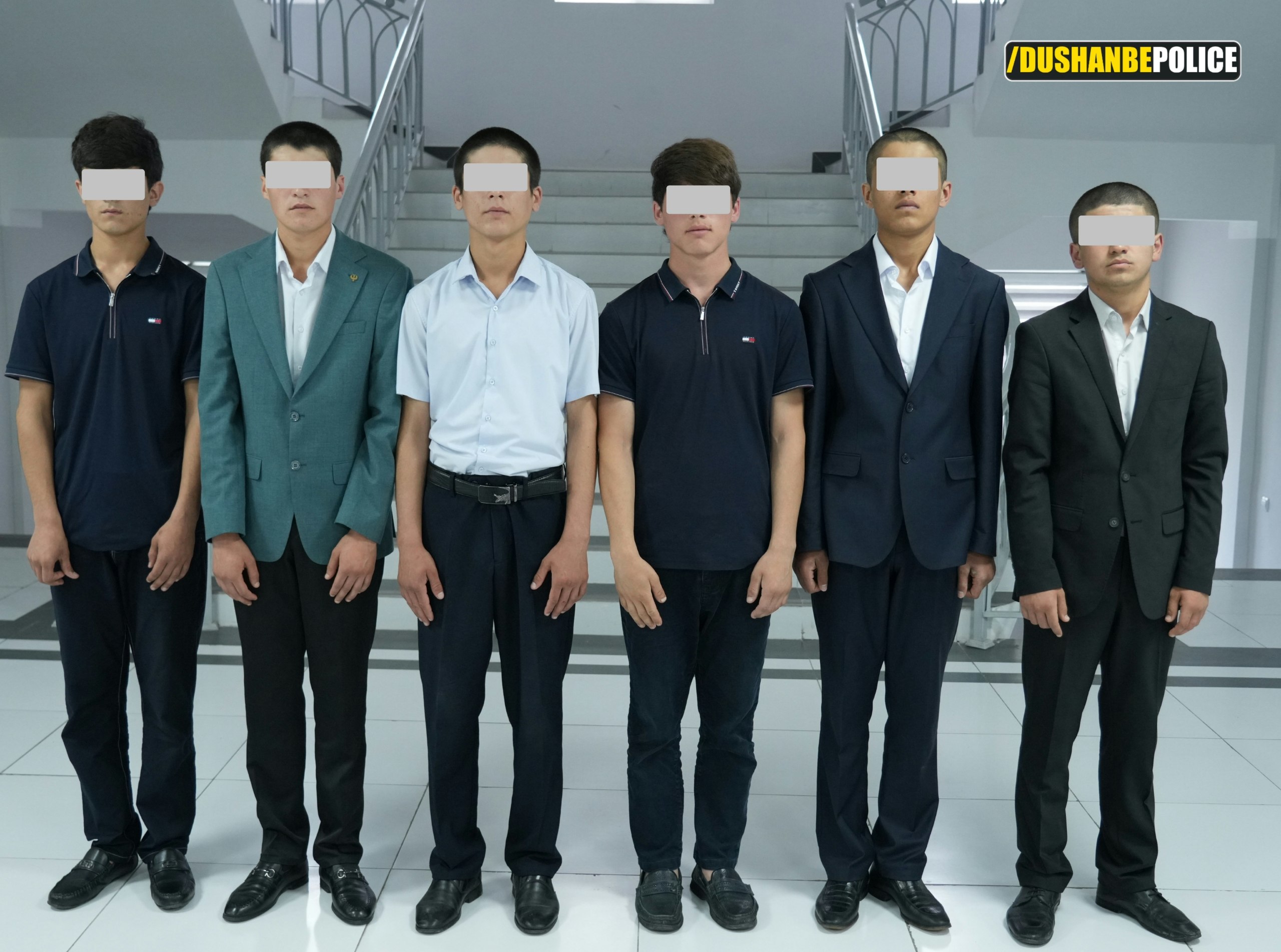 杜尚别市阻止了一起青少年持刀斗殴事件。