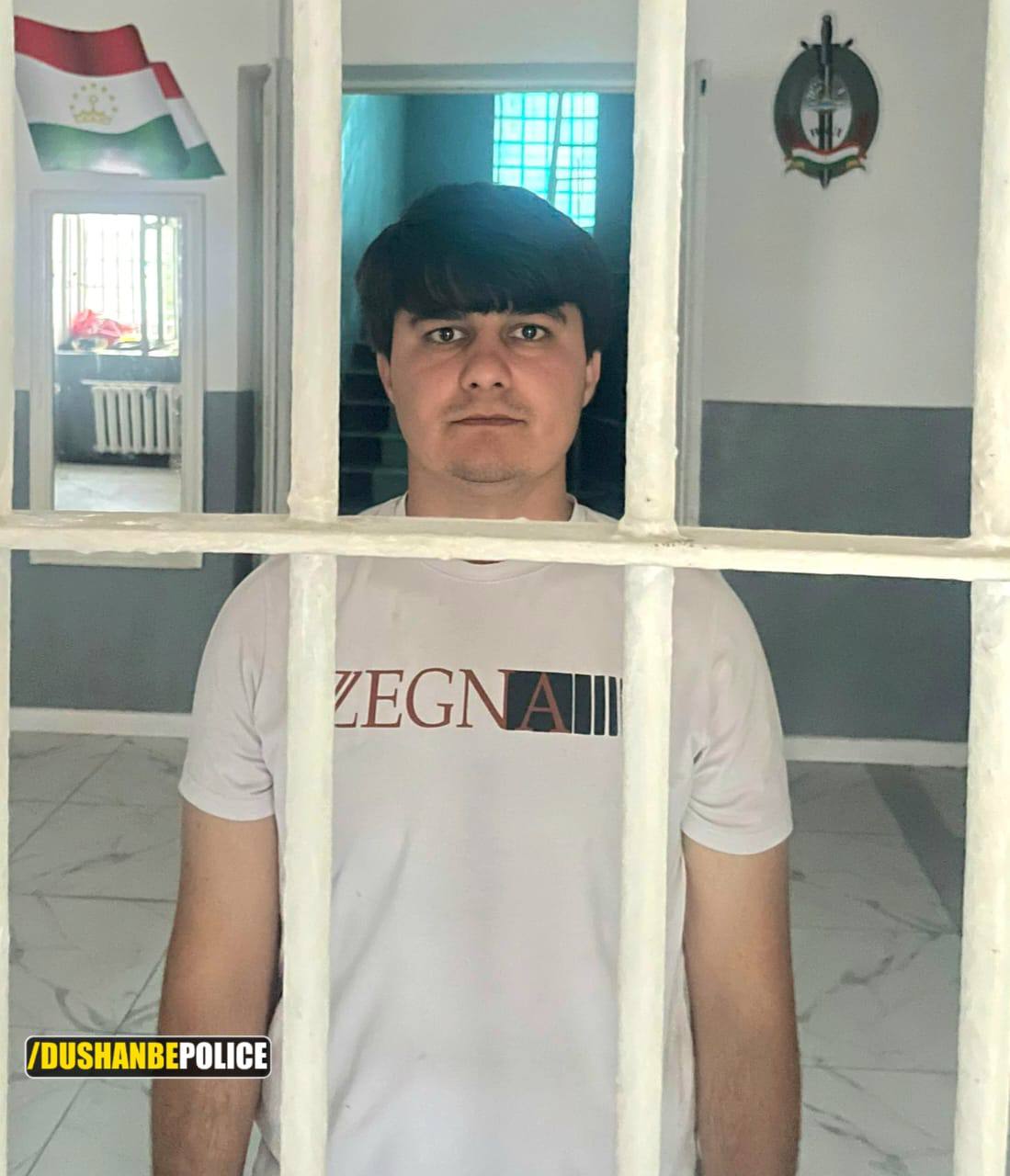 一名男子在杜尚别袭击了一家小额信贷机构的员工。