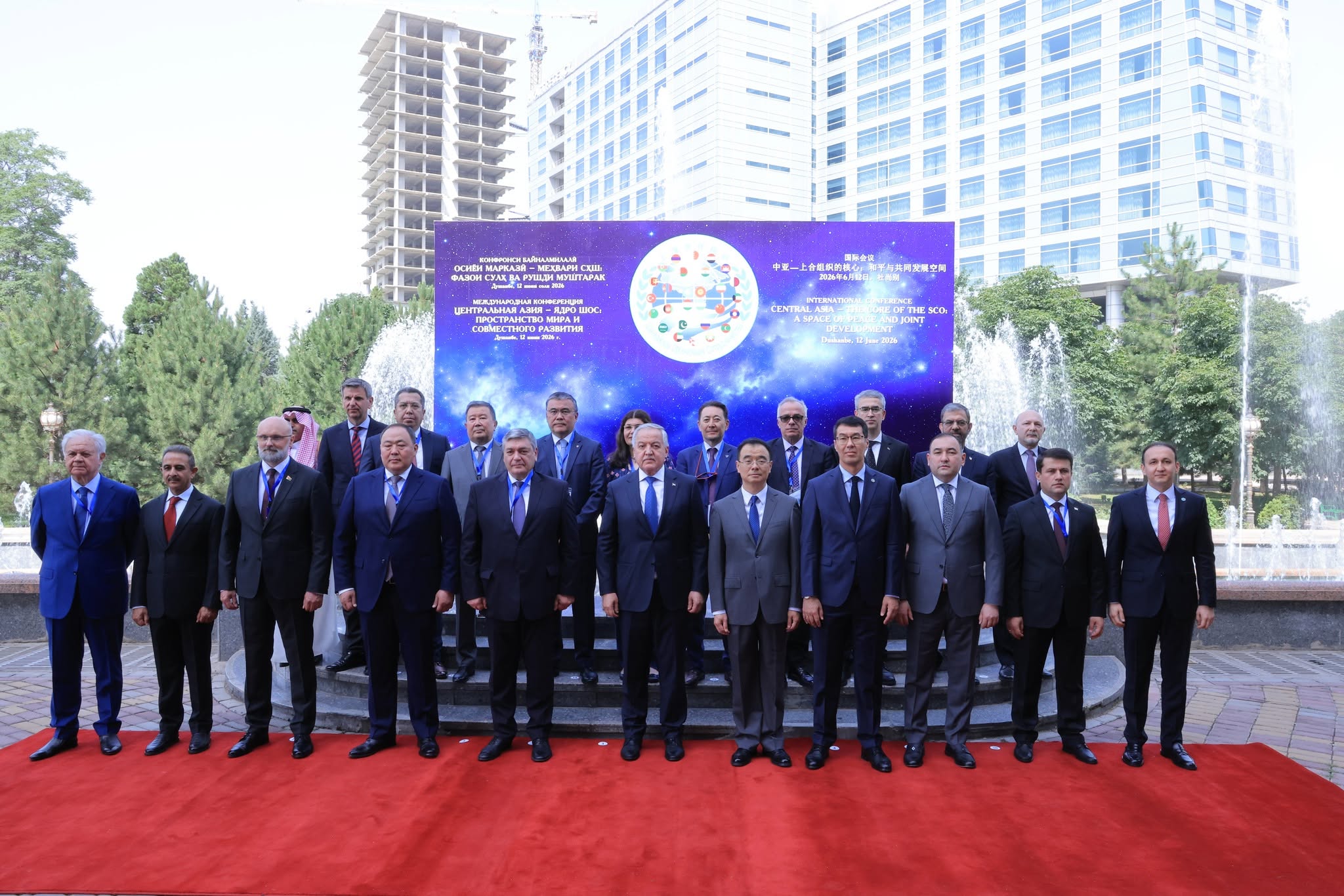 在杜尚别,与会者讨论了中亚在加强上海合作组织内部合作方面所发挥的作用。
