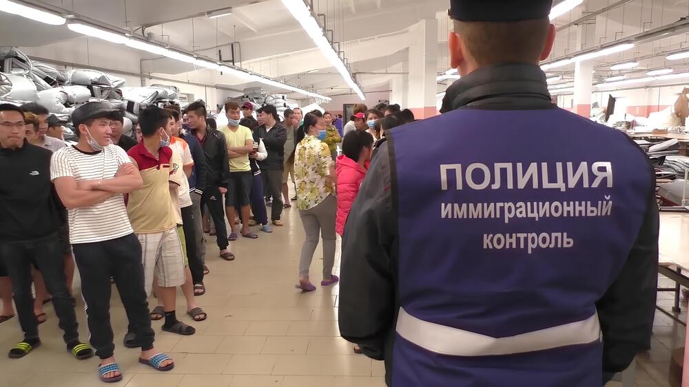 一个月内，俄罗斯查获了超过6万起违反移民法的案件。