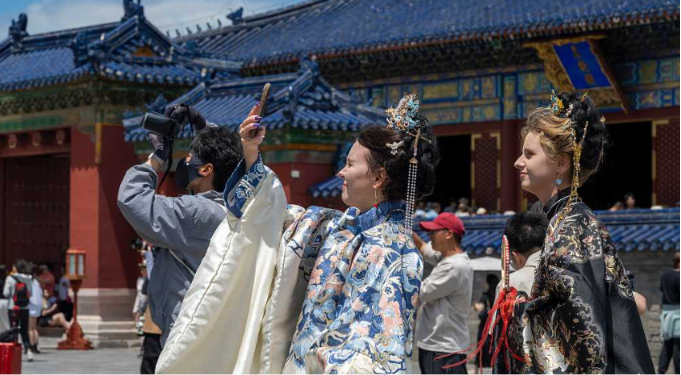 CGTN民调：86.1%的受访者认为中国夏季经济正在推动全球增长